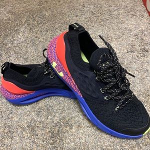 Barely worn Under armor phantom size 8